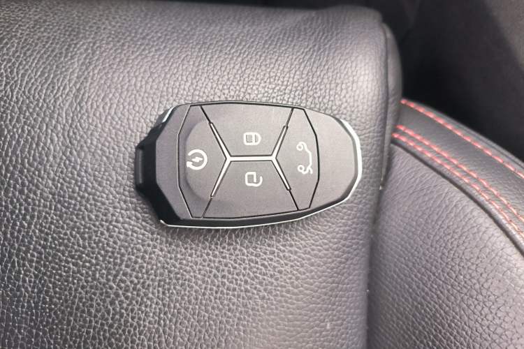 Used Lynk & Co 02 2018 1.5T DCT Two-Wheel Drive Zhaopu Version China V Standard