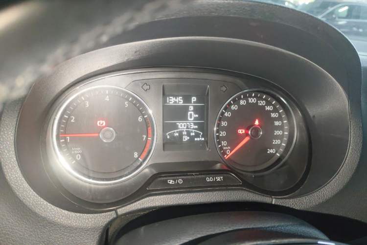 Used Volkswagen Polo 2016 1.6L Automatic Comfort Model
