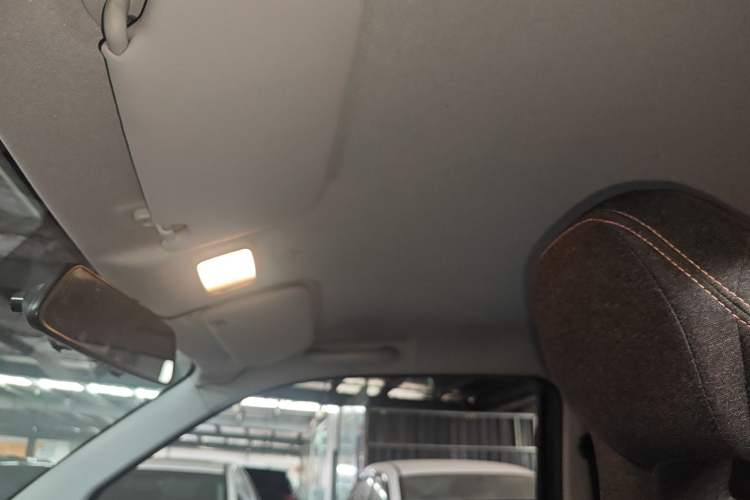 Used Chery QQ Ice Cream 2022 170km Sundae Phosphate Lithium-Ion Headliner