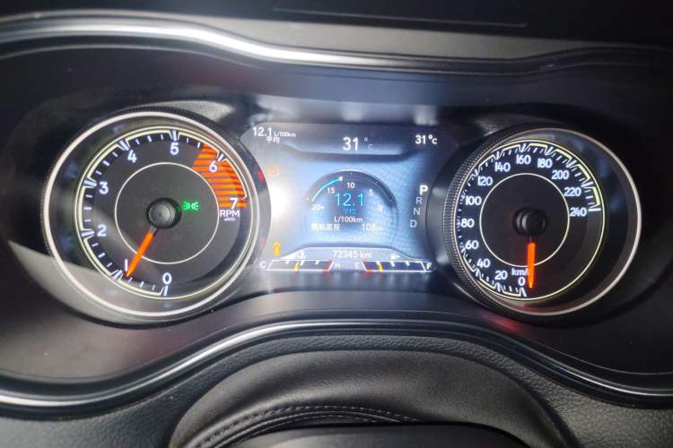 Used Jeep Cherokee 2019 2.0T Four-Wheel Drive Exploration Edition + Autonomous Driving Smart Package China V