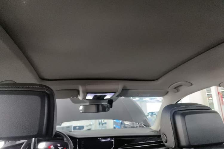 Used Volkswagen Passat 2023 330TSI Luxury Edition
