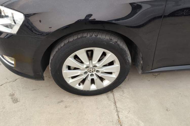 Used Volkswagen Lavida 2013 Restyled Classic 1.6L Automatic Comfort Edition
