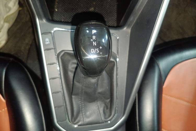 Used Volkswagen Polo 2019 Plus 1.5L Automatic Panoramic Enjoyment Edition Gear Lever