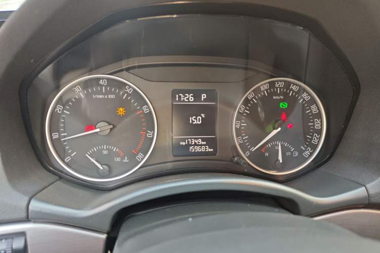 Used Skoda Octavia 2015 Classic Model 1.6L Automatic Yijie Version
