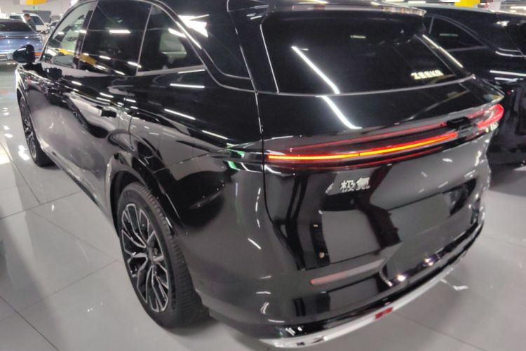 Used Zeekr 7X 2025 100 kWh Long-Range Rear-Wheel Drive with Intelligent Driving Features