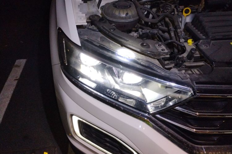 Used Volkswagen T-ROC 2021 280TSI DSG Two-Wheel Drive Comfort Connect Edition Right Front Headlight