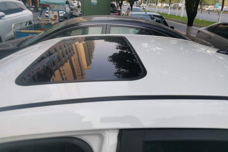 Used CHANGAN Eado DT 2018 1.6L Automatic Smart Enjoyment Model Roof