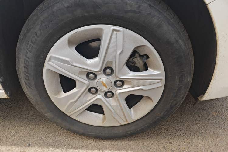 Used Chevrolet Cavalier 2019 320 Automatic Enjoyment with Sunroof Right Front Wheel Hub