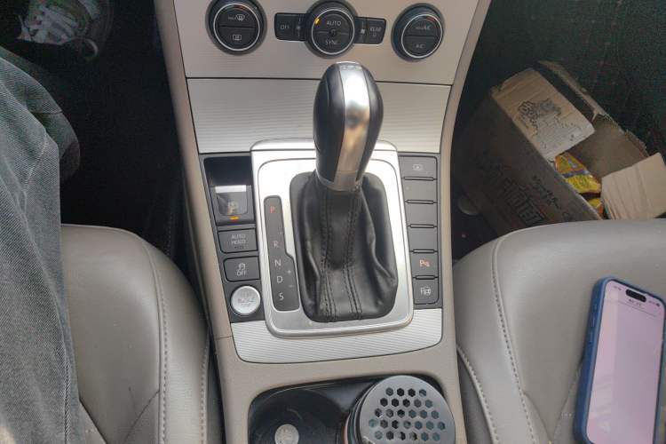 Used Volkswagen Magotan 2013 2.0 TSI Prestige Model
