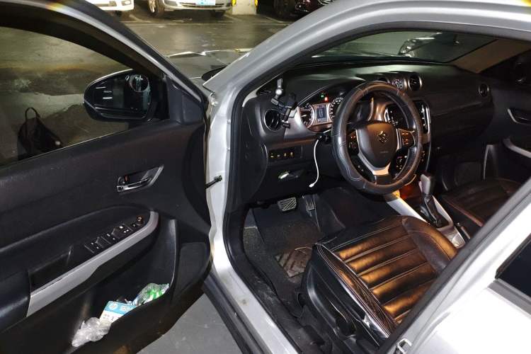 Used Suzuki Vitara 2016 1.4T Automatic Two-Wheel Drive Luxury Version Driver Seat