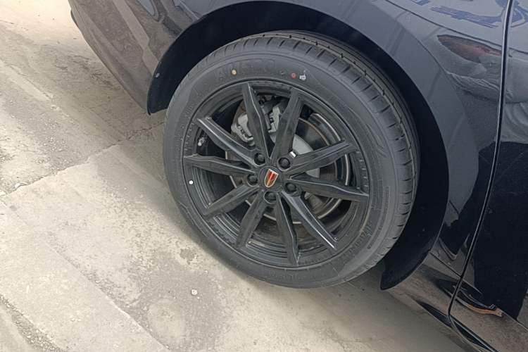 Used Hongqi H5 2025 2.0T Automatic Xuan Ying Edition

