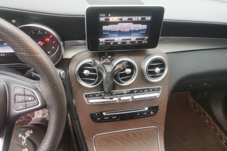 Used Mercedes-Benz GLC 2019 Refreshed GLC 300 L 4MATIC Dynamic Edition