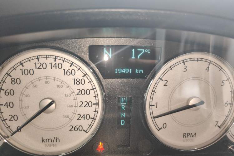 Used Chrysler 300C 2006 5.7L Luxury Navigation Edition Odometer Close Up