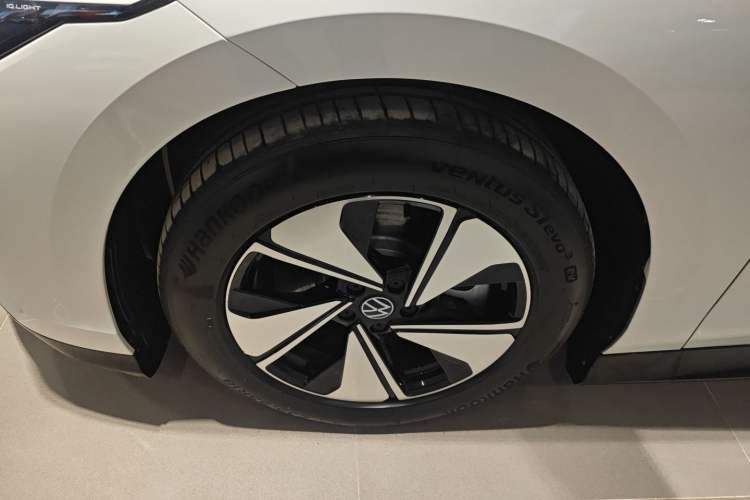 Used Volkswagen ID.7 VIZZION 2024 AIR model
