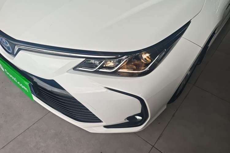 Used Toyota Corolla 2021 Dual-Motor 1.8L E-CVT Elite Edition
