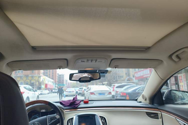 Used Buick LaCrosse 2011 2.4L SIDI Luxury Edition Headliner