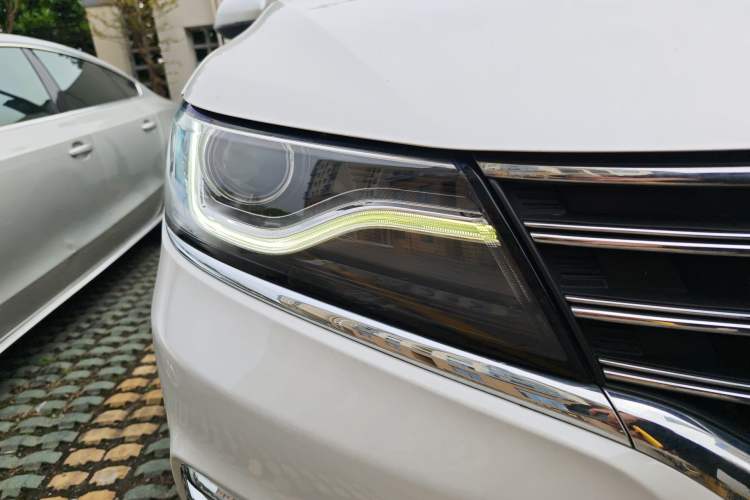 Used Roewe RX5 2016 20T Two-Wheel Drive Automatic Internet Smart Edition