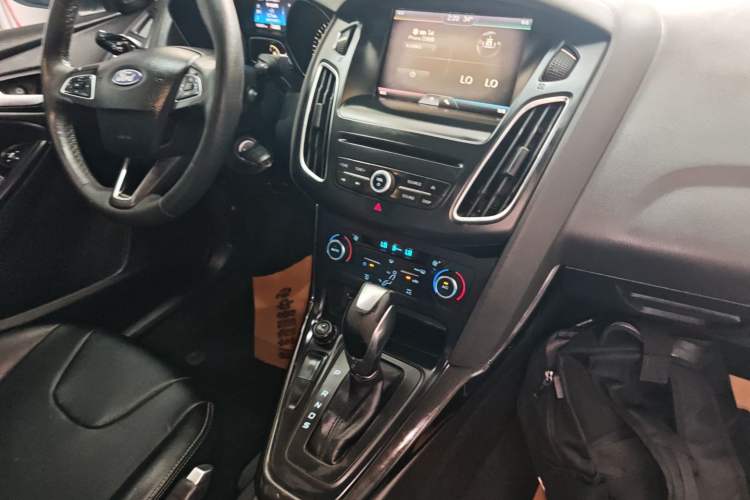 Used Ford Focus 2015 Sedan EcoBoost 180 Automatic Elite Model Audio And AC Panel