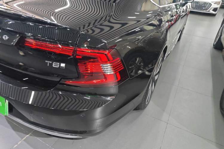 Used Volvo S90 New Energy 2025 Plug-in Hybrid Four-Wheel Drive Long-Range Luxury Smart Edition Right Rear Taillight