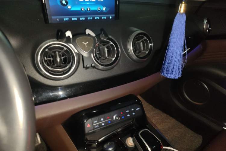 Used Wey VV7 2017 2.0T Flagship Model
