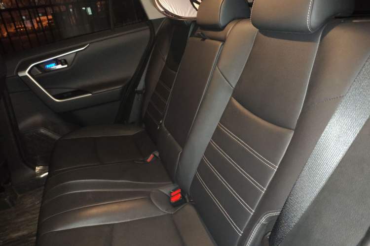 Used Toyota RAV4 2022 2.0L CVT Two-Wheel Drive Fashion Plus Edition