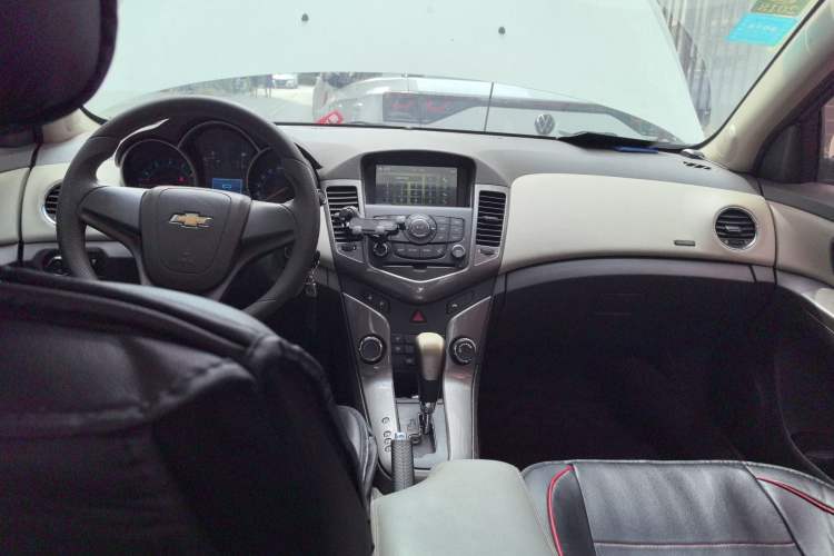 Used Chevrolet Cruze 2015 1.5L Classic SE AT
