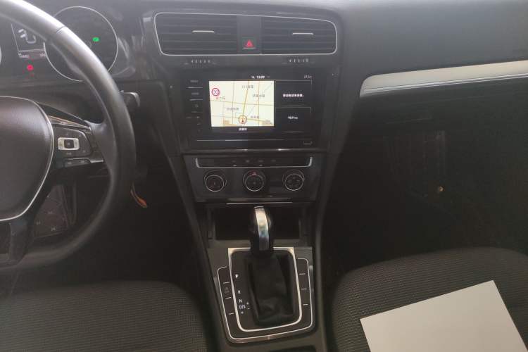 Used Volkswagen Golf 2020 280TSI DSG Comfort Version Audio And AC Panel