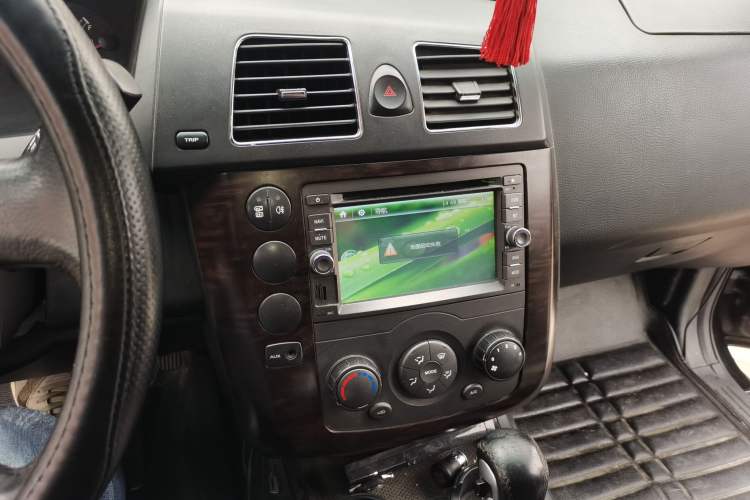 Used Roewe W5 2014 1.8T 2WD Automatic Tharu Special Edition
