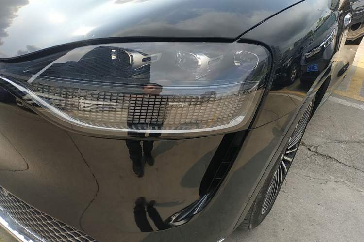 Used Hima AITO M9 2024 All-Electric Ultra Version 100 kWh 5-Seater Model Left Front Headlight