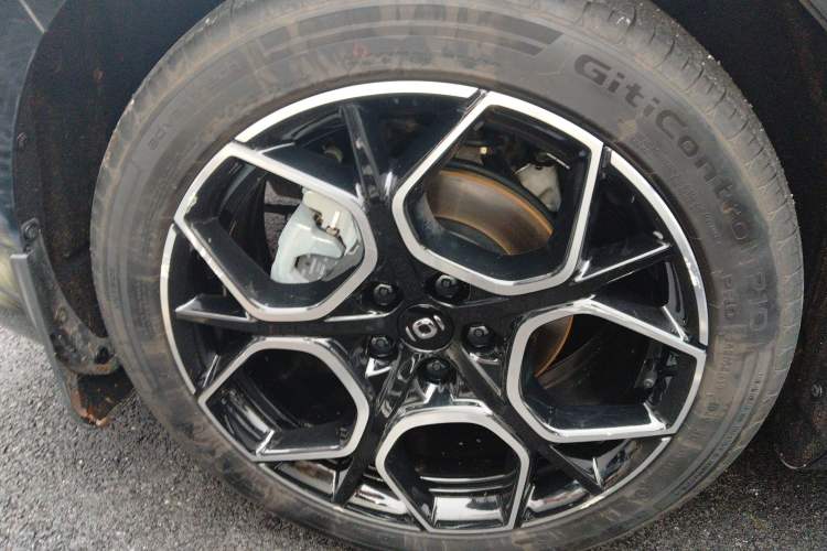 Used CHANGAN NEVO A07 2025 Pure Electric "True Fragrance" Edition 625 Flagship Model Right Rear Wheel Hub