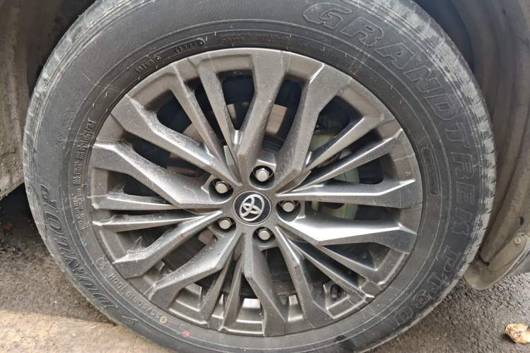 Used Toyota Wildlander 2023 Dual-Motor 2.5L E-CVT Four-Wheel Drive Prestige Edition Right Front Wheel Hub