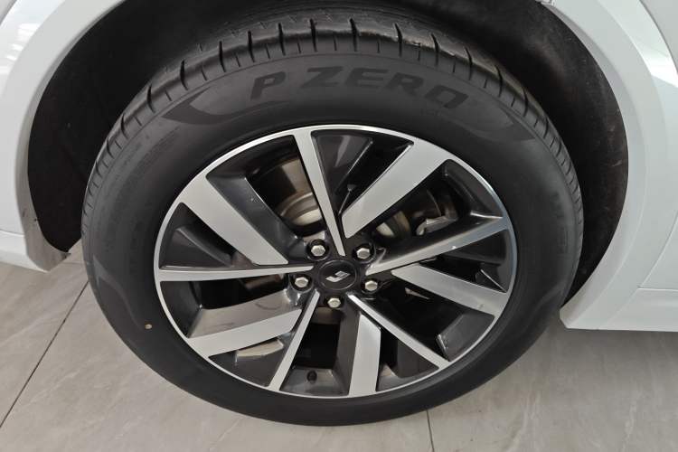 Used Li Auto L7 2023 Pro Model Right Rear Wheel Hub