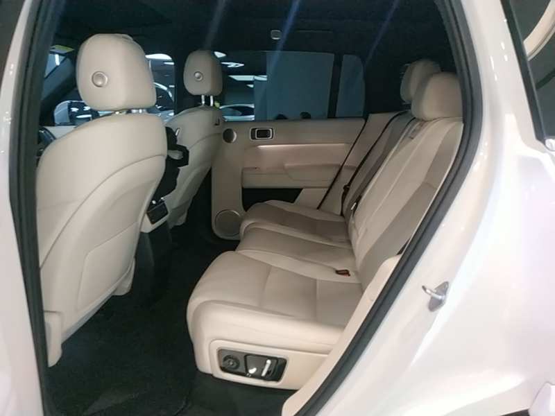 Used Li Auto L7 2024 Pro Model — 16
