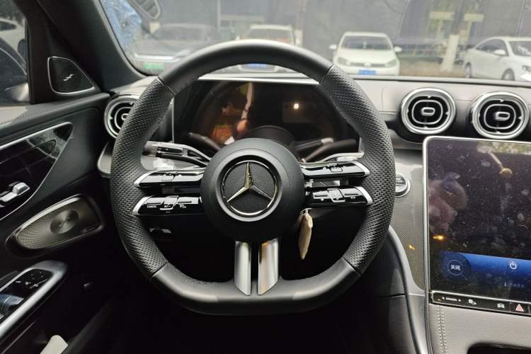 Used Mercedes-Benz C-Class 2024 Facelift C 260 L Night Edition Sport Version Steering Wheel
