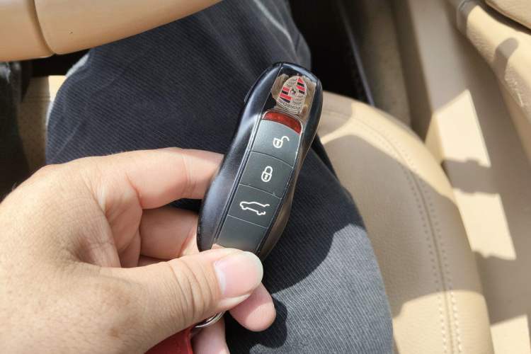 Used Porsche Cayenne 2011 Cayenne 3.0T Vehicle Key