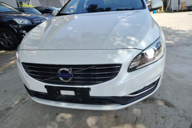 Used Volvo V60 2016 T5 Zhiyi Edition