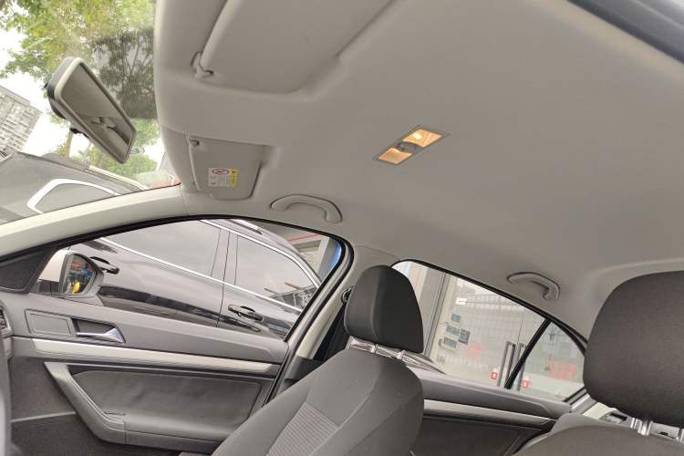 Used Volkswagen Lavida 2018 Classic 1.5L Automatic Fashion Edition China VI Standard