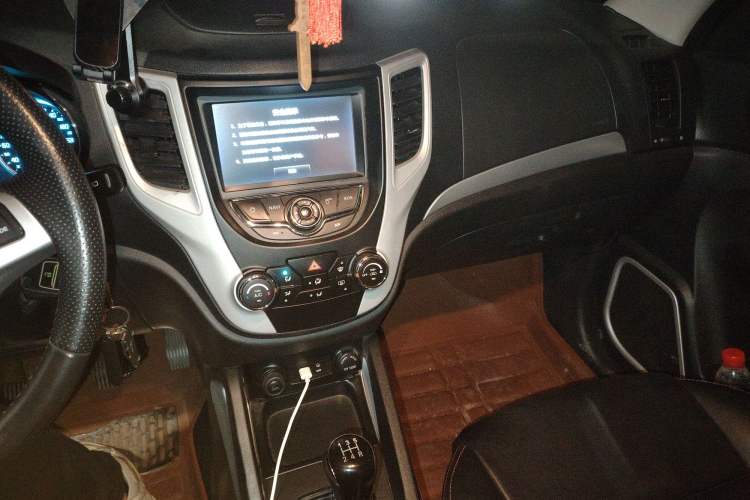 Used Changan CS35 2015 1.6L Manual Luxury Model China V Standard