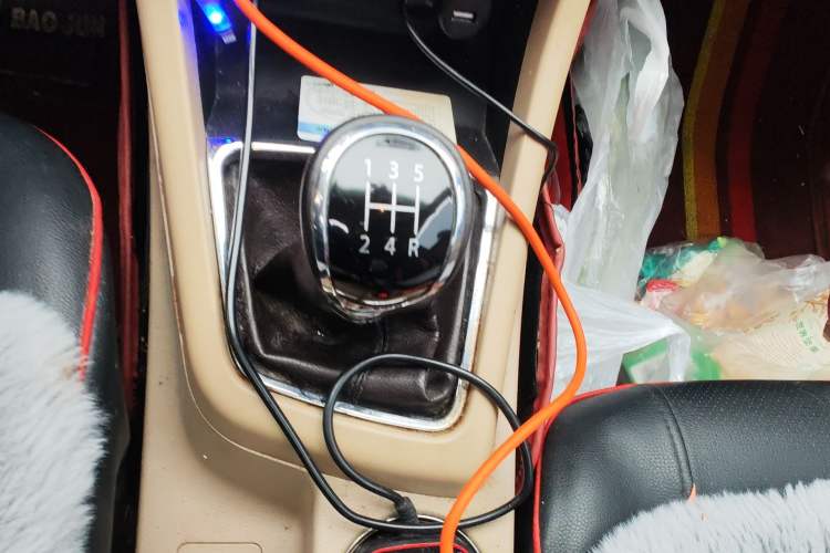 Used Baojun 730 2015 1.8L Manual Luxury Navigation ESP Version 7-seater Gear Lever