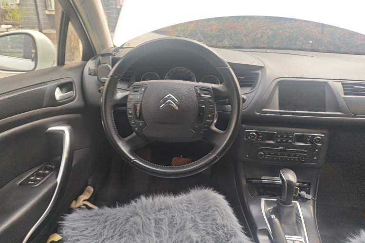 Used Citroen C5 2014 1.6T Automatic Luxury Model Steering Wheel