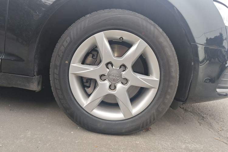 Used Audi A6L 2011 2.0 TFSI automatic Comfort trim