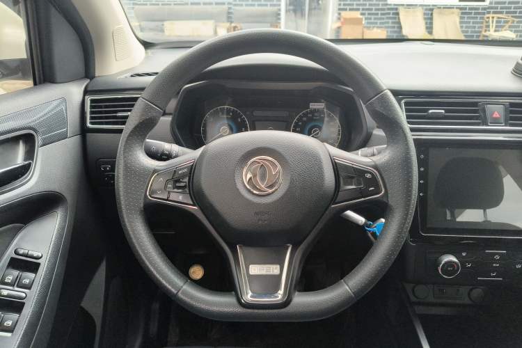 Used Dongfeng Fengon 580 2021 Revised ☆ Star Edition 1.8L Manual Elite Version Steering Wheel