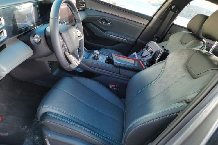 Used BYD Qin L 2024 DM-i 120KM Excellence Model Left Front Seat