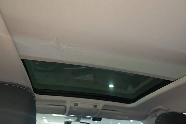 Used Volkswagen Tayron 2022 330TSI Two-Wheel Drive Luxury Smart Connectivity Version
