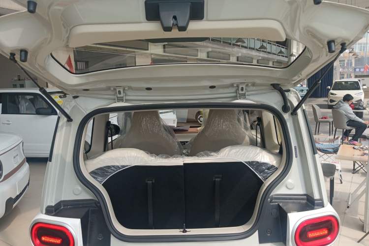 Used Wuling Hongguang MINIEV 2024 3rd Generation 215km Youth Edition Trunk