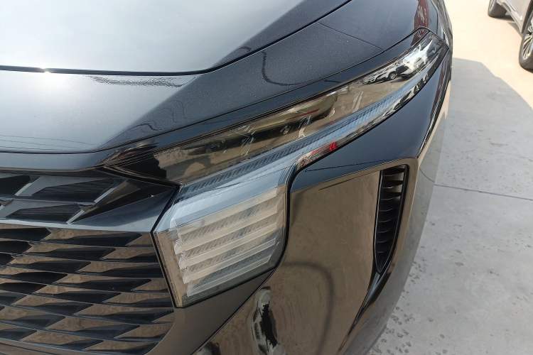 Used Venucia V 2022 260T Black Horse Edition · Idol Left Front Headlight