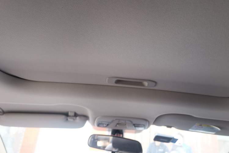 Used Geely Auto Vision X3 2020 1.5L CVT Luxury Model Headliner