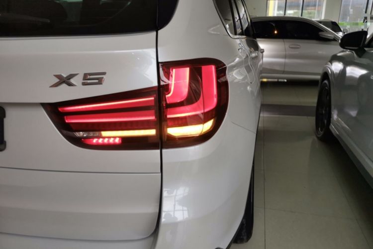 Used BMW X5 2014 xDrive35i Leading Model Right Rear Taillight