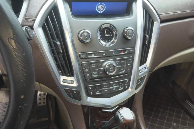 Used Cadillac SRX 2012 3.0L Elite Edition Audio And AC Panel