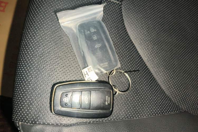 Used Toyota Highlander 2022 Dual-Engine 2.5L Four-Wheel Drive Supreme Edition 7-Seater Vehicle Key